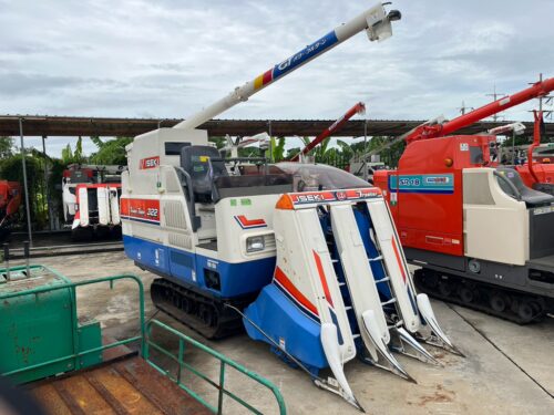 ISEKI รถเกี่ยวนวดข้าว HF322G (3 แถว) #C0017 1 LINE ALBUM NT 1 C0017 ISEKI HF322G AWC 260808 2
