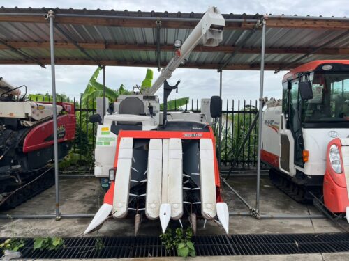 KUBOTA รถเกี่ยวนวดข้าว AR48 (4 แถว) #C0099 2 LINE ALBUM NT 2 C0099 KUBOTA AR48 260808 1