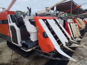 Home 8 KUBOTA AR36 รถเกี่ยวนวดข้าว (4 แถว) #C0173